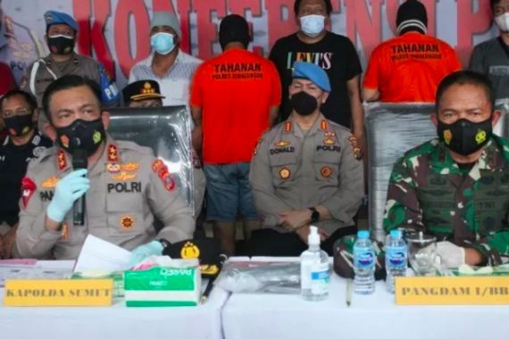 Usai Bunuh Mara Salem, Eks Cawalkot Siantar dan Oknum TNI Ini Mabuk-mabukan di Diskotik - JPNN.COM