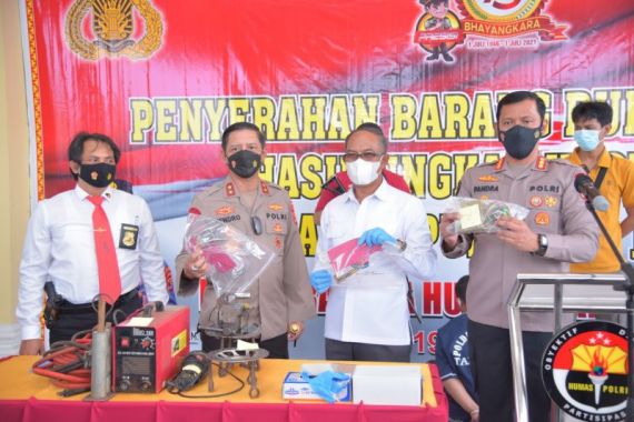 Polda Lampung Sita Ratusan Pucuk Senjata Api, Irjen Hendro: Itu dari Mesuji - JPNN.COM