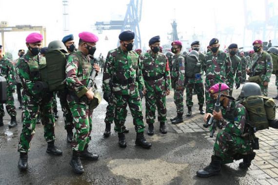 Tunda Latihan Puncak Armada Jaya, Wakasal: TNI AL Fokus Bantu Pemerintah Perangi Covid-19 - JPNN.COM