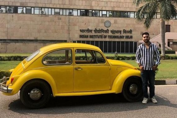 Kreatif, Pria di India Ini Mengubah Mobil Klasik jadi Kendaraan Listrik - JPNN.COM