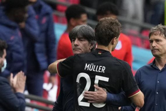 Joachim Loew Sayangkan Thomas Muller Gagal Cetak Gol Lawan Inggris - JPNN.COM