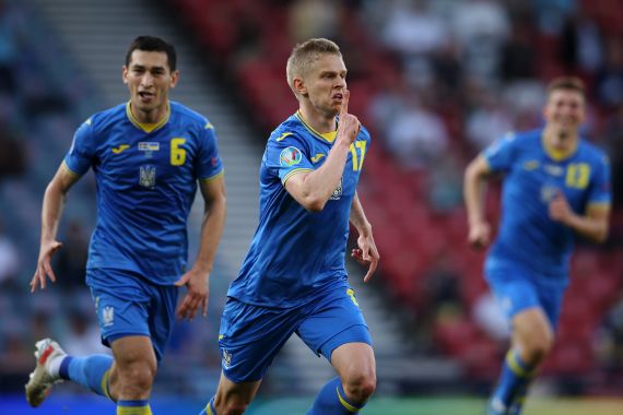 Jelang Pertemuan Ukraina vs Inggris, Zinchenko Waspadai Rekannya di Manchester City - JPNN.COM