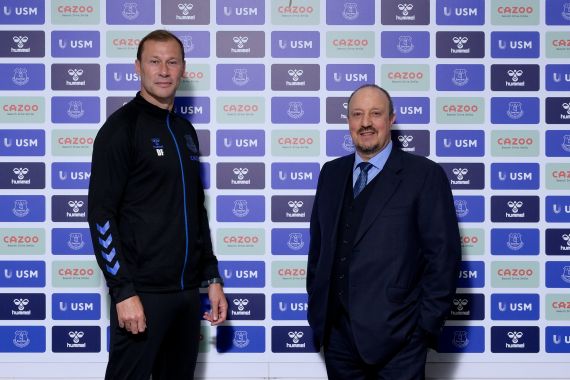 Baru Ditunjuk Sebagai Pelatih Everton, Rafael Benitez Langsung Ditolak oleh Fan, Kenapa ya? - JPNN.COM