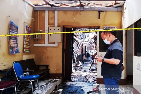 Penyebab Kebakaran di Kantor Satreskrim Polresta Banjarmasin - JPNN.COM