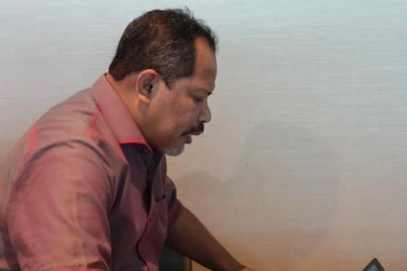 Johan Rosihan Dorong Pemerintah Mengangkat Penyuluh Perikanan Bantu Jadi PNS di KKP - JPNN.COM