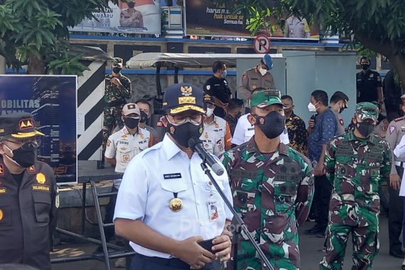 Anies Baswedan: Jakarta Sedang Genting, Situasi Darurat - JPNN.COM