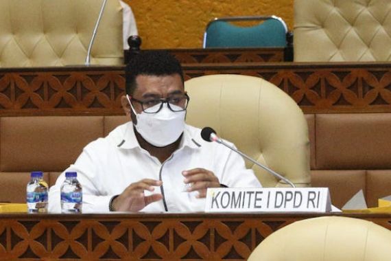 Filep Wamafma: DPD RI Terus Mengawal Pembahasan DIM RUU Otsus Papua - JPNN.COM