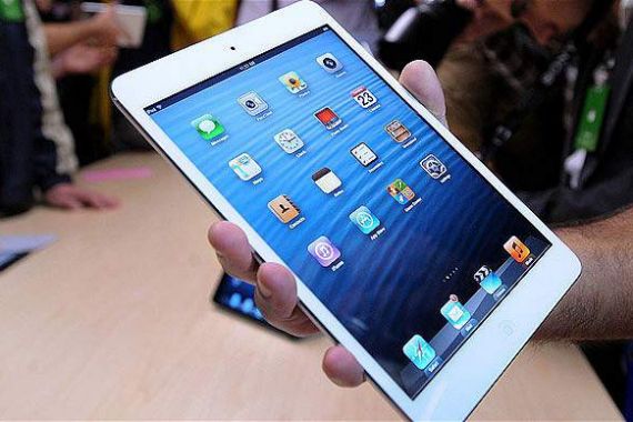 iPad Mini Gilas 'Kakak Sendiri' - JPNN.COM