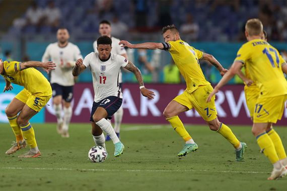 Jadon Sancho Fokus Bawa Inggris Juara Euro 2020 - JPNN.COM