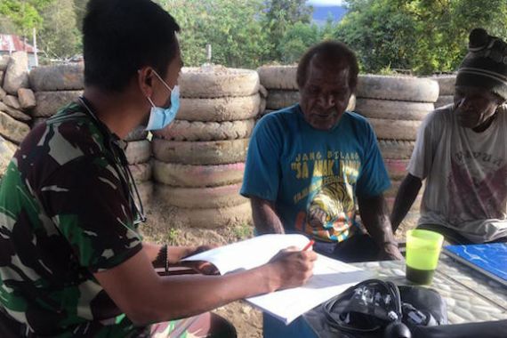 Lihat, Aksi Prajurit TNI di Wamena Papua Patut Dicontoh - JPNN.COM