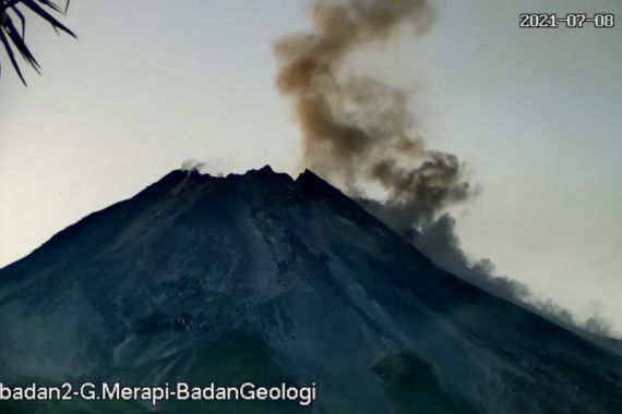 Saat HUT Kemerdekaan RI, Gunung Merapi Keluarkan 323 kali Gempa Guguran - JPNN.COM