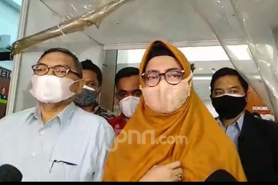 Nur Zainab Tegaskan Ardi Bakrie sudah Kembali ke Panti Rehab - JPNN.COM