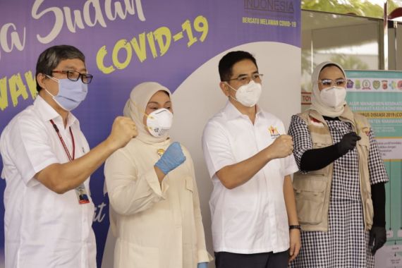 Menaker Mengapresiasi Pelaksanaan Vaksinasi Gotong Royong Bagi Pekerja di Karawang - JPNN.COM