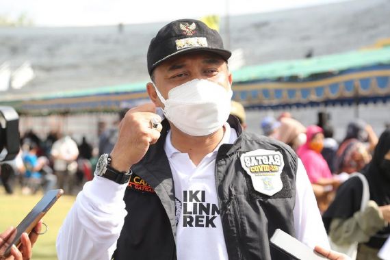 Wali Kota Eri Janjikan 2 Mahasiswa UM Surabaya Bekerja di Pemkot - JPNN.COM