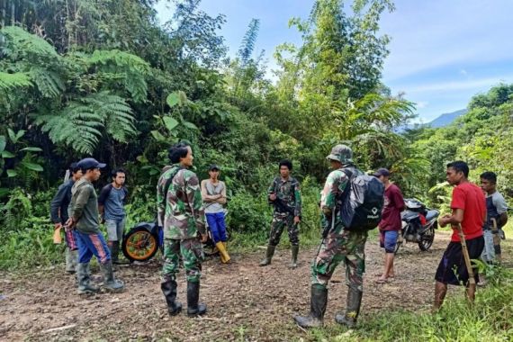 Lettu David Manurung dan Tim Merayap Senyap Lalu Menyergap, 2 Teroris MIT Langung Tewas - JPNN.COM