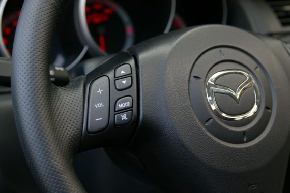 Logo Mazda3 Bermasalah, Ratusan Unit Direcall dari Peredaran - JPNN.COM