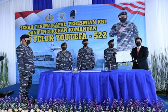 KRI Teluk Youtefa-522 Memperkuat Alutsista TNI AL - JPNN.COM