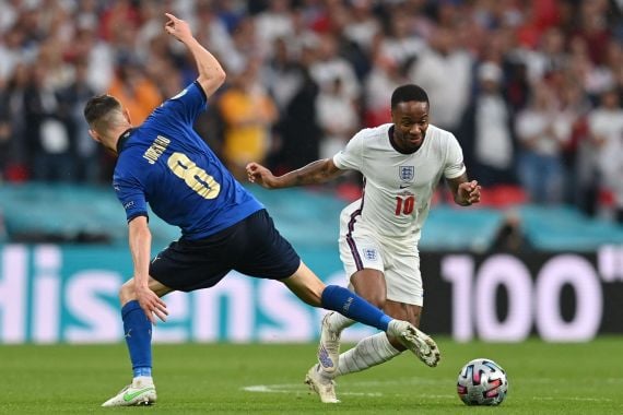 Roy Keane Semprot Sterling dan Grealish Usai Inggris Gagal Juara EURO 2020, Begini Katanya - JPNN.COM