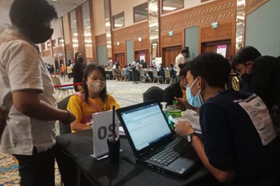 Alumni Kanisius Vaksinasi 70 Ribu Remaja untuk Lindungi Pelajar dari Covid-19 - JPNN.COM