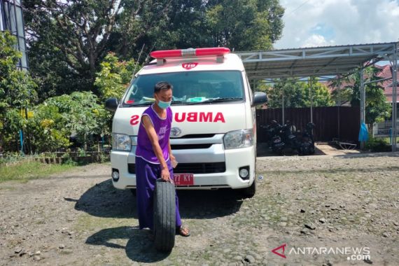 Usai Mengantar Pasien COVID-19, Petugas Ambulans Dirampok, Pelaku Sudah Teridentifikasi - JPNN.COM