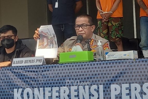 Aksi S dan MS Menenteng Celurit dan Banjir Darah Viral, Motifnya, Alamak - JPNN.COM