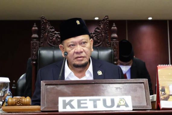 Ketua DPD RI Sambut Baik Kembali Dibukanya Ibadah Umrah - JPNN.COM
