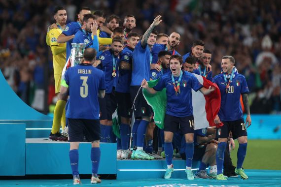 Juara EURO 2020, Penggawa Italia Dapat Gelar Kehormatan dari Presiden - JPNN.COM