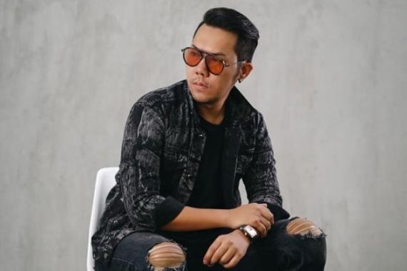 Boni Anggara Rilis Lagu Manusia Terakhir Ciptaan Fare Lyla - JPNN.COM