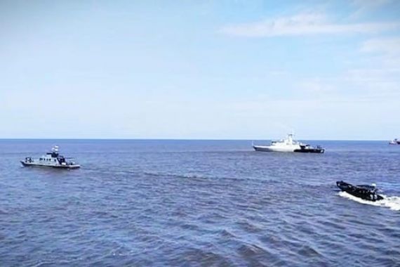 Belasan Kapal Tenggelam di Perairan Kalbar, 22 Orang Tewas, 33 Lainnya Belum Ditemukan - JPNN.COM