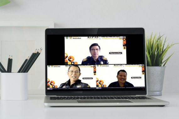 Bea Cukai Sosialisasikan Ketentuan Pabean Lewat Podcast, Radio, hingga Webinar - JPNN.COM