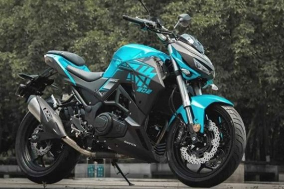 Chi 302, Motor Sport Naked yang Tampangnya Mirip Ninja Z1000 - JPNN.COM