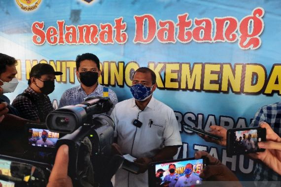 Lukas Enembe Minta Warga Papua Bersiap untuk Lockdown 1 Bulan - JPNN.COM