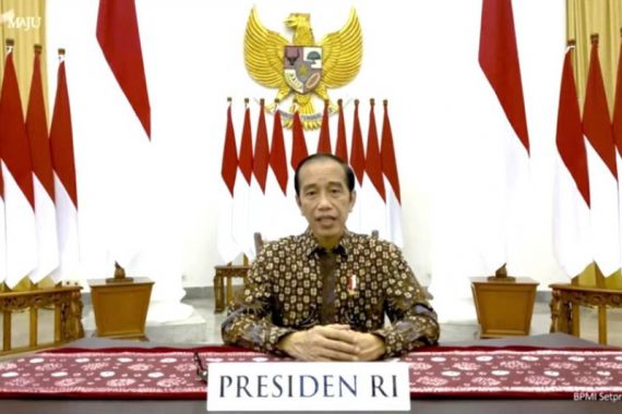 Jokowi Mengumumkan Langsung Perpanjangan PPKM Darurat - JPNN.COM