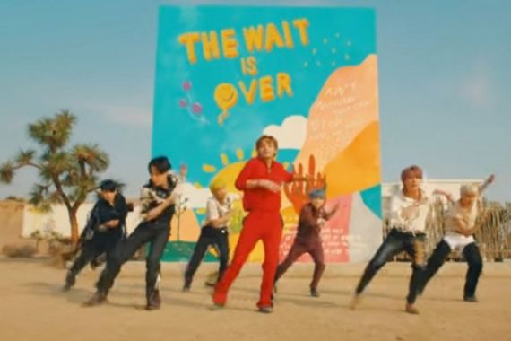 BTS Bikin Tantangan Menari lagu Permission to Dance di YouTube - JPNN.COM