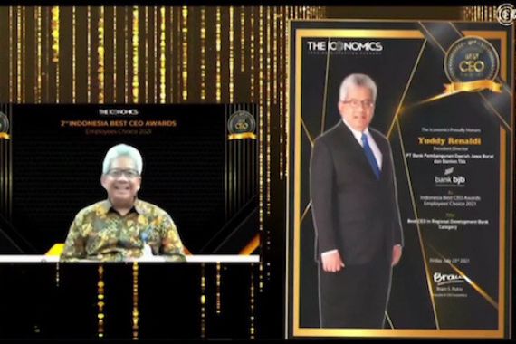 Dirut Bank BJB Yuddy Renaldi Raih Penghargaan CEO Terbaik BPD di Indonesia - JPNN.COM