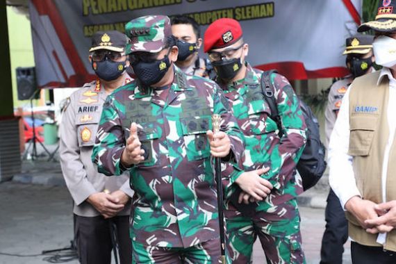 Perihal Isolasi Terpusat Untuk Pasien Covid-19 di Asrama Haji Sleman, Begini Penjelasan Panglima TNI - JPNN.COM