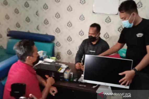 Petugas Honorer Puskesmas Berbuat Nekat, Pasang Tarif Rp 100 Ribu - JPNN.COM