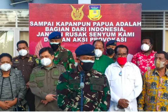 Insiden Injak Kepala Warga Papua, Panglima Koopsau III Minta Maaf pada Rakyat Merauke - JPNN.COM