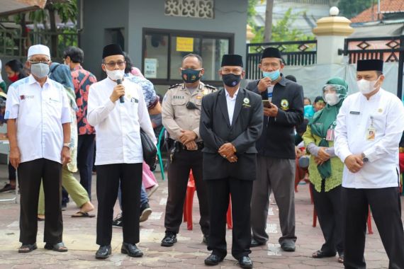 Masjid Ini Jadi Rumah Ibadah Pertama di Jakarta yang Menggelar Vaksinasi Covid-19 - JPNN.COM