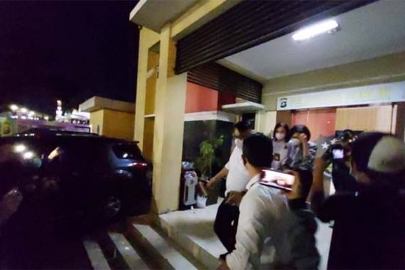 Polisi Bakal Kawal Ketat Rumah Putri Akidi Tio, Memang Statusnya Apa ya? - JPNN.COM
