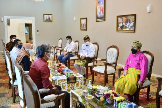 Direktur PHR Temui Gubernur Riau, Blok Rokan Siap Dikelola 9 Agustus - JPNN.COM