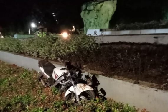 Senggol Pemotor di Menteng, WCP dan Temannya Mengalami Patah Tulang - JPNN.COM