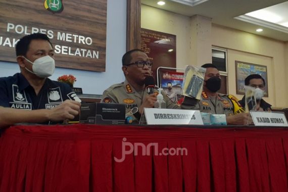 Tak Hadir Saat Konferensi Pers di Polres Metro Jaksel, di Mana Dinar Candy? - JPNN.COM