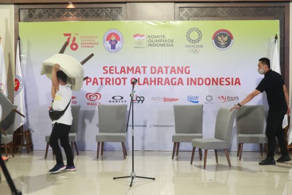 Menpora Amali Jemput Kloter Terakhir Kontingen Indonesia dari Olimpiade Tokyo 2020 - JPNN.COM
