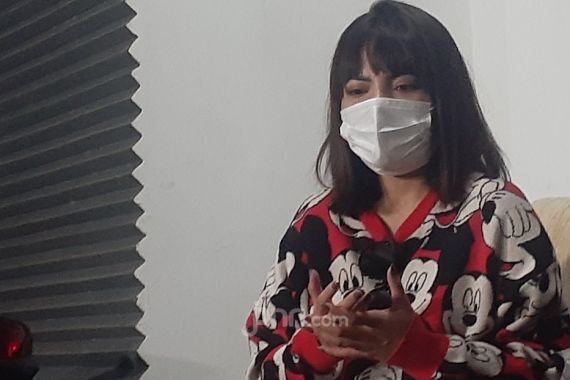 Sambil Menangis, Dinar Candy Ungkap Alasan Belum Mau Menikah - JPNN.COM