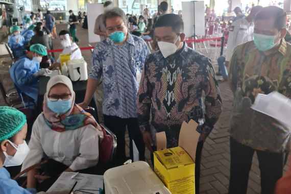 DPRD Banten Mengapresiasi Vaksinasi Covid-19 di Lippo Village - JPNN.COM