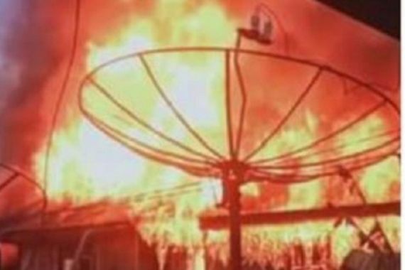 Rumah Panggung Milik Nurul Hamida Terbakar Tanpa Sisa, Sabar ya Mbak - JPNN.COM