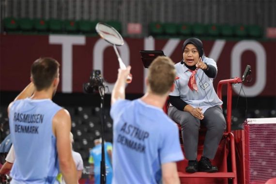 Guru SD di Surabaya jadi Wasit Olimpiade Tokyo 2020, Sempat Diteriaki Pemain - JPNN.COM