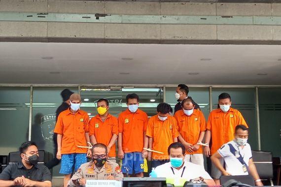 6 Pelaku Pengganjal Mesin ATM Mengaku Kerap Beraksi di Area SPBU, Ini Alasannya - JPNN.COM