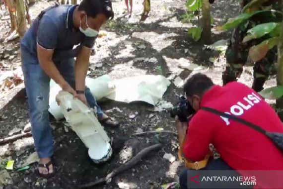TNI AU Memastikan Benda yang Jatuh di Ngawi Komponen Pesawat Tempur, Masyarakat tidak Perlu Khawatir - JPNN.COM